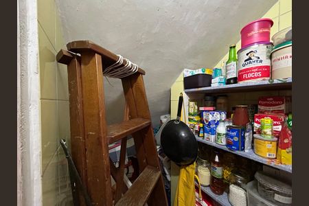 Casa à venda com 211m², 2 quartos e 2 vagasDespensa