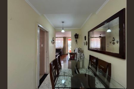 Casa à venda com 211m², 2 quartos e 2 vagasSala de Jantar