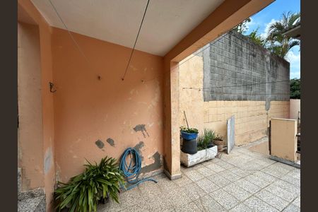 Casa à venda com 211m², 2 quartos e 2 vagasExtensão da área externa