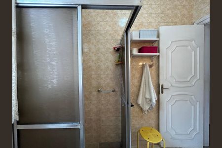 Casa à venda com 211m², 2 quartos e 2 vagasBanheiro