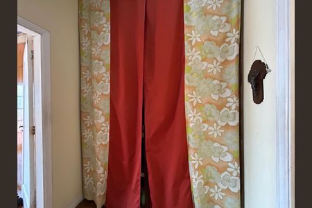 Casa à venda com 211m², 2 quartos e 2 vagasCorredor