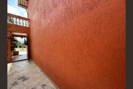 Casa à venda com 211m², 2 quartos e 2 vagasQuintal lateral 