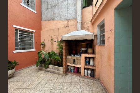 Casa à venda com 211m², 2 quartos e 2 vagasChurrasqueira