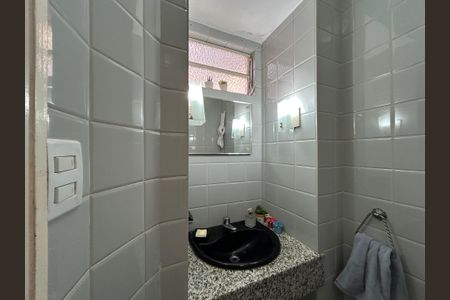 Casa à venda com 211m², 2 quartos e 2 vagasLavabo