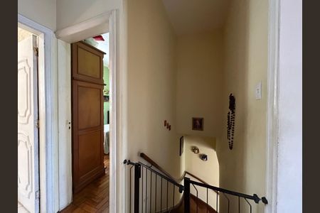 Casa à venda com 211m², 2 quartos e 2 vagasCorredor