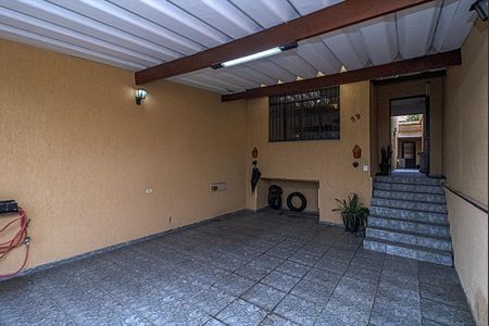 Casa para alugar com 230m², 3 quartos e 3 vagas Casa para alugar com 230m², 3 quartos e 3 vagasgaragem_2