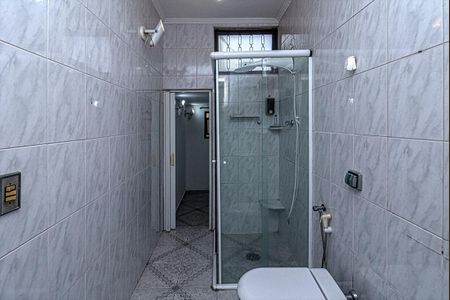 Casa para alugar com 230m², 3 quartos e 3 vagas Casa para alugar com 230m², 3 quartos e 3 vagasbanheiro na suíte_2