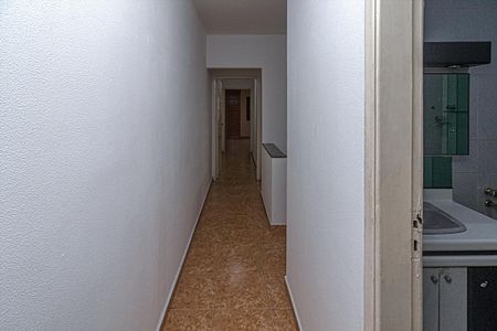 Casa para alugar com 230m², 3 quartos e 3 vagas Casa para alugar com 230m², 3 quartos e 3 vagascorredor para os cômodos_1