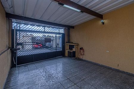 Casa para alugar com 230m², 3 quartos e 3 vagas Casa para alugar com 230m², 3 quartos e 3 vagasgaragem_4