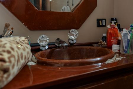 Casa à venda com 447m², 5 quartos e 4 vagasBanheiro da Suíte 1