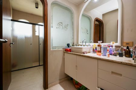 Casa à venda com 447m², 5 quartos e 4 vagasBanheiro