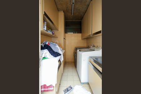 Casa à venda com 447m², 5 quartos e 4 vagasÁrea de Serviço