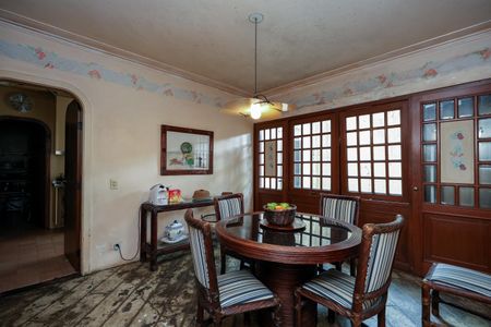 Casa à venda com 447m², 5 quartos e 4 vagasSala de Almoço