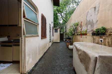 Casa à venda com 447m², 5 quartos e 4 vagasÁrea de Serviço