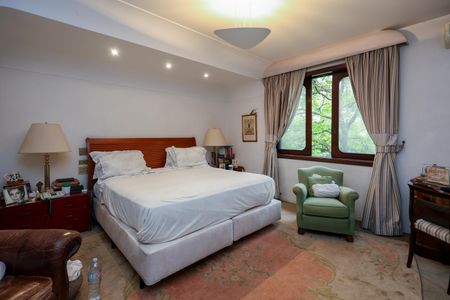 Casa à venda com 447m², 5 quartos e 4 vagasSuíte 2