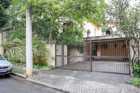 Casa à venda com 447m², 5 quartos e 4 vagasFachada
