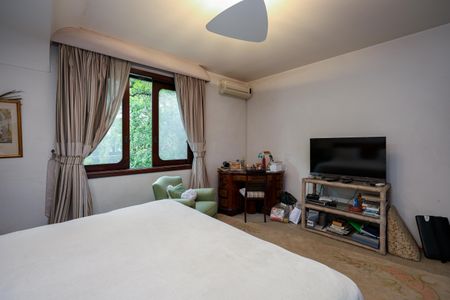 Casa à venda com 447m², 5 quartos e 4 vagasSuíte 2