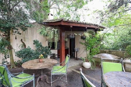 Casa à venda com 447m², 5 quartos e 4 vagasÁrea externa