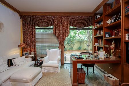 Casa à venda com 447m², 5 quartos e 4 vagasSala Intima