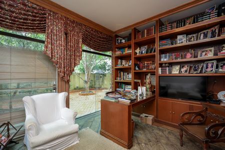 Casa à venda com 447m², 5 quartos e 4 vagasSala Intima