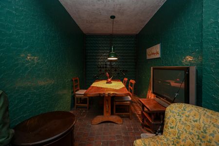 Casa à venda com 447m², 5 quartos e 4 vagasVinicola