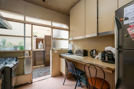 Casa à venda com 447m², 5 quartos e 4 vagasCozinha