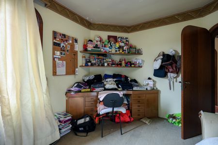 Casa à venda com 447m², 5 quartos e 4 vagasQuarto 3