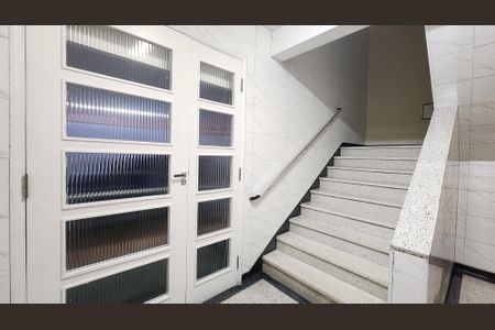 Apartamento para alugar com 135m², 3 quartos e 1 vagaEscada