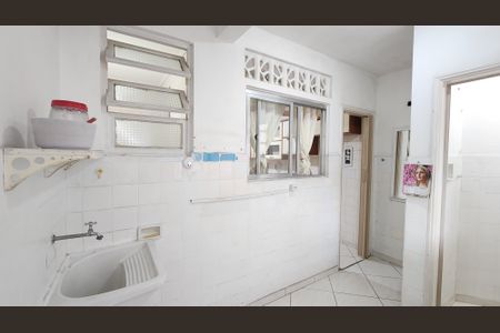 Apartamento para alugar com 135m², 3 quartos e 1 vagaÁrea de Serviço