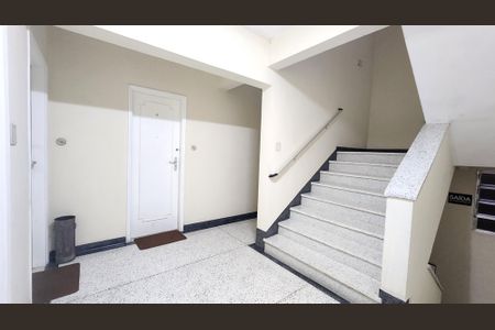 Apartamento para alugar com 135m², 3 quartos e 1 vagaEscada