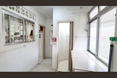 Apartamento para alugar com 135m², 3 quartos e 1 vagaÁrea de Serviço