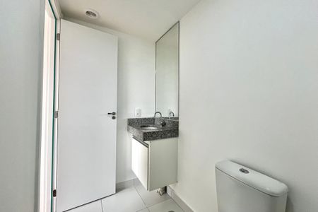 Apartamento para alugar com 30m², 1 quarto e sem vagaBanheiro da Suíte
