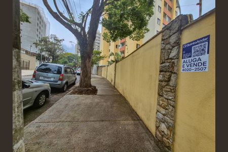 Apartamento para alugar com 48m², 2 quartos e 1 vagaFachada - Plaquinha