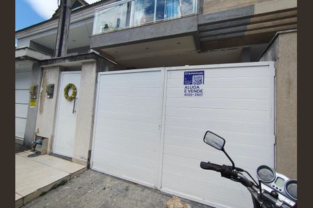 Casa para alugar com 150m², 3 quartos e 2 vagas Casa para alugar com 150m², 3 quartos e 2 vagasFachada