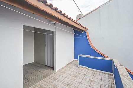 Casa à venda com 80m², 2 quartos e 2 vagasQuintal