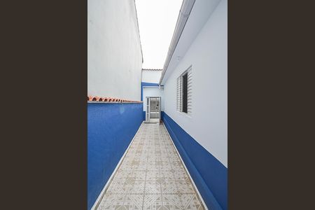 Casa à venda com 80m², 2 quartos e 2 vagasCorredor