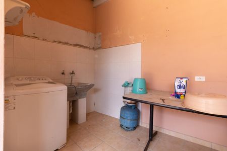 Casa à venda com 185m², 3 quartos e 2 vagas Casa à venda com 185m², 3 quartos e 2 vagasLavanderia