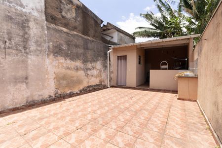 Casa à venda com 185m², 3 quartos e 2 vagas Casa à venda com 185m², 3 quartos e 2 vagasQuintal