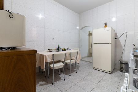 Casa à venda com 185m², 3 quartos e 2 vagas Casa à venda com 185m², 3 quartos e 2 vagasCozinha