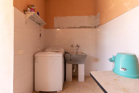 Casa à venda com 185m², 3 quartos e 2 vagas Casa à venda com 185m², 3 quartos e 2 vagasLavanderia