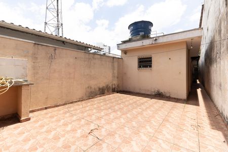 Casa à venda com 185m², 3 quartos e 2 vagas Casa à venda com 185m², 3 quartos e 2 vagasQuintal