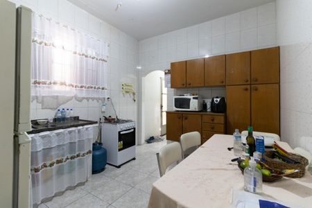 Casa à venda com 185m², 3 quartos e 2 vagas Casa à venda com 185m², 3 quartos e 2 vagasCozinha