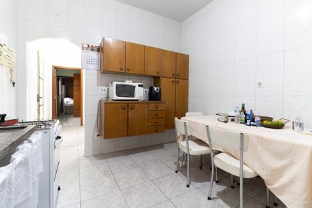 Casa à venda com 185m², 3 quartos e 2 vagas Casa à venda com 185m², 3 quartos e 2 vagasCozinha