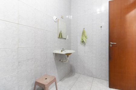 Casa à venda com 185m², 3 quartos e 2 vagas Casa à venda com 185m², 3 quartos e 2 vagasBanheiro Social