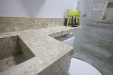 Apartamento à venda com 64m², 2 quartos e 1 vaga Apartamento à venda com 64m², 2 quartos e 1 vagaBanheiro