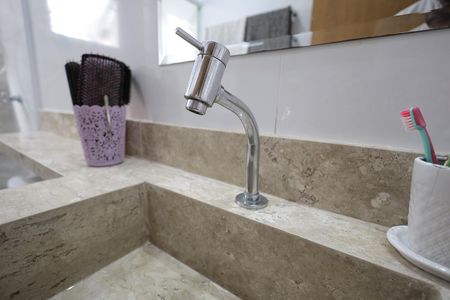 Apartamento à venda com 64m², 2 quartos e 1 vaga Apartamento à venda com 64m², 2 quartos e 1 vagaBanheiro Suíte