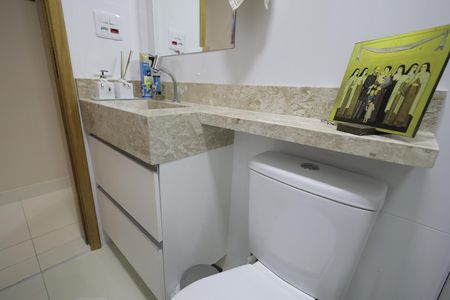 Apartamento à venda com 64m², 2 quartos e 1 vaga Apartamento à venda com 64m², 2 quartos e 1 vagaBanheiro