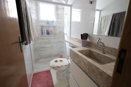 Apartamento à venda com 64m², 2 quartos e 1 vaga Apartamento à venda com 64m², 2 quartos e 1 vagaBanheiro Suíte