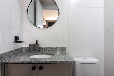 Banheiro de kitnet/studio à venda com 1 quarto, 32m² em Vila Olímpia, São Paulo