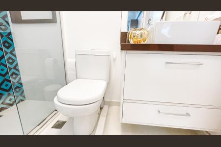 Apartamento à venda com 67m², 2 quartos e 2 vagas Apartamento à venda com 67m², 2 quartos e 2 vagasBanheiro